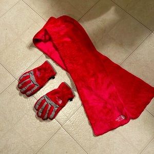 Girls Northface gloves and scarf